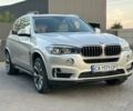 Серый БМВ Х5, объемом двигателя 3 л и пробегом 233 тыс. км за 25900 $, фото 1 на Automoto.ua