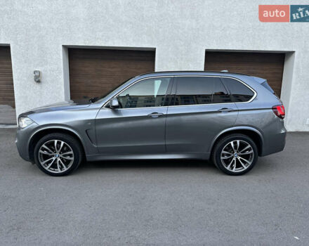 Серый БМВ Х5, объемом двигателя 2.99 л и пробегом 256 тыс. км за 30500 $, фото 13 на Automoto.ua