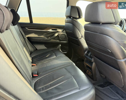 Сірий БМВ Х5, об'ємом двигуна 2 л та пробігом 180 тис. км за 25800 $, фото 34 на Automoto.ua