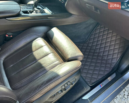 Серый БМВ Х5, объемом двигателя 3 л и пробегом 290 тыс. км за 29500 $, фото 20 на Automoto.ua