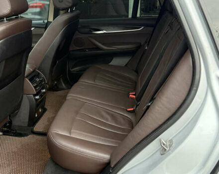 Серый БМВ Х5, объемом двигателя 3 л и пробегом 294 тыс. км за 22100 $, фото 25 на Automoto.ua