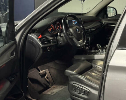 Сірий БМВ Х5, об'ємом двигуна 2.99 л та пробігом 302 тис. км за 27500 $, фото 15 на Automoto.ua