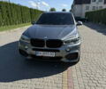 Серый БМВ Х5, объемом двигателя 3 л и пробегом 305 тыс. км за 28000 $, фото 1 на Automoto.ua