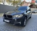 Серый БМВ Х5, объемом двигателя 2 л и пробегом 271 тыс. км за 21950 $, фото 5 на Automoto.ua
