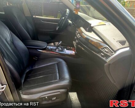 Серый БМВ Х5, объемом двигателя 3 л и пробегом 308 тыс. км за 28000 $, фото 2 на Automoto.ua