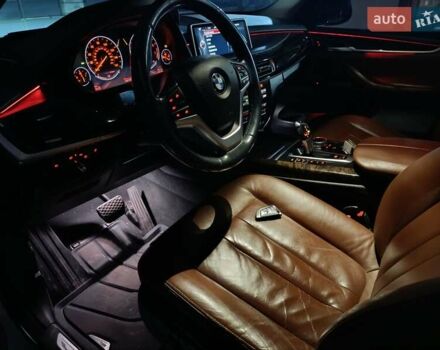 Серый БМВ Х5, объемом двигателя 2.99 л и пробегом 295 тыс. км за 19700 $, фото 30 на Automoto.ua