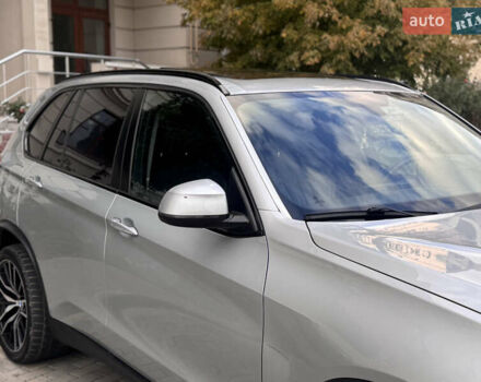 Серый БМВ Х5, объемом двигателя 3 л и пробегом 161 тыс. км за 21990 $, фото 22 на Automoto.ua