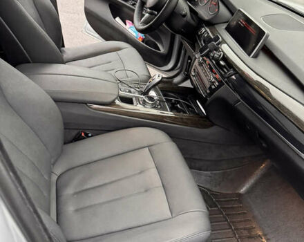 Серый БМВ Х5, объемом двигателя 3 л и пробегом 250 тыс. км за 25000 $, фото 6 на Automoto.ua