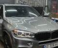 Серый БМВ Х5, объемом двигателя 3 л и пробегом 195 тыс. км за 26000 $, фото 1 на Automoto.ua