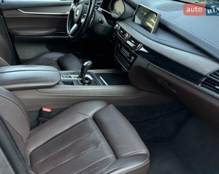 Серый БМВ Х5, объемом двигателя 2.99 л и пробегом 141 тыс. км за 38700 $, фото 17 на Automoto.ua