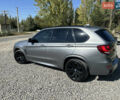 Серый БМВ Х5, объемом двигателя 3 л и пробегом 290 тыс. км за 29500 $, фото 6 на Automoto.ua
