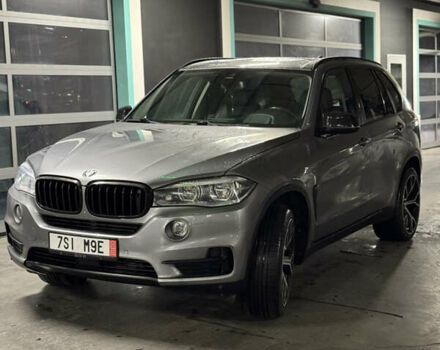Сірий БМВ Х5, об'ємом двигуна 2.99 л та пробігом 302 тис. км за 27500 $, фото 1 на Automoto.ua