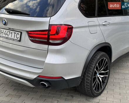 Серый БМВ Х5, объемом двигателя 3 л и пробегом 161 тыс. км за 21990 $, фото 46 на Automoto.ua