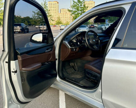 Сірий БМВ Х5, об'ємом двигуна 2 л та пробігом 256 тис. км за 26000 $, фото 9 на Automoto.ua