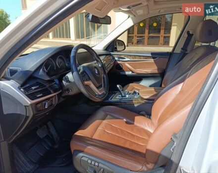 Серый БМВ Х5, объемом двигателя 2.99 л и пробегом 295 тыс. км за 19700 $, фото 12 на Automoto.ua