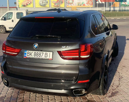 Сірий БМВ Х5, об'ємом двигуна 2.99 л та пробігом 300 тис. км за 25000 $, фото 8 на Automoto.ua