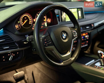 Серый БМВ Х5, объемом двигателя 2.99 л и пробегом 103 тыс. км за 32900 $, фото 4 на Automoto.ua