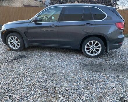 Серый БМВ Х5, объемом двигателя 3 л и пробегом 340 тыс. км за 15000 $, фото 4 на Automoto.ua