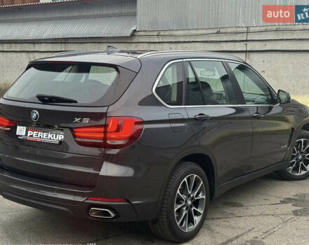 Серый БМВ Х5, объемом двигателя 2.99 л и пробегом 259 тыс. км за 27999 $, фото 5 на Automoto.ua