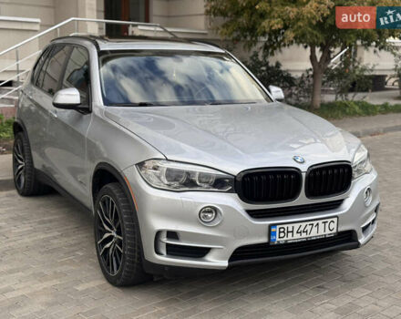 Серый БМВ Х5, объемом двигателя 3 л и пробегом 161 тыс. км за 21990 $, фото 2 на Automoto.ua