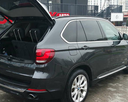 Сірий БМВ Х5, об'ємом двигуна 2.98 л та пробігом 280 тис. км за 18900 $, фото 12 на Automoto.ua