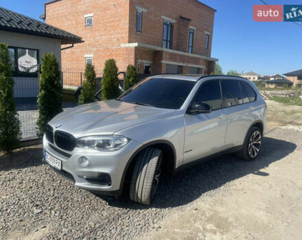 Серый БМВ Х5, объемом двигателя 3 л и пробегом 280 тыс. км за 20500 $, фото 1 на Automoto.ua