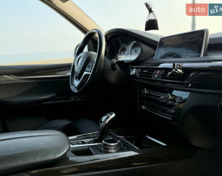 Сірий БМВ Х5, об'ємом двигуна 2 л та пробігом 180 тис. км за 25800 $, фото 33 на Automoto.ua