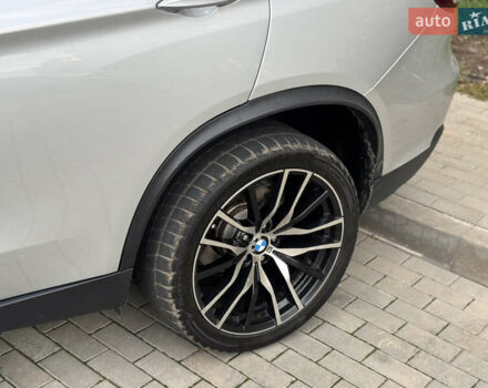 Серый БМВ Х5, объемом двигателя 3 л и пробегом 161 тыс. км за 21990 $, фото 30 на Automoto.ua