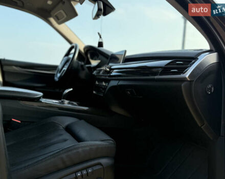 Сірий БМВ Х5, об'ємом двигуна 2 л та пробігом 180 тис. км за 25800 $, фото 32 на Automoto.ua