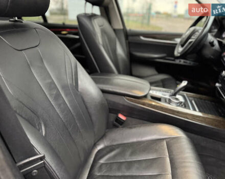 Серый БМВ Х5, объемом двигателя 3 л и пробегом 240 тыс. км за 19900 $, фото 15 на Automoto.ua
