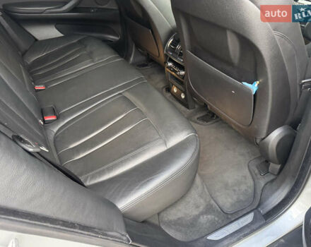 Серый БМВ Х5, объемом двигателя 3 л и пробегом 161 тыс. км за 21990 $, фото 69 на Automoto.ua