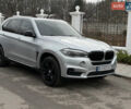 Серый БМВ Х5, объемом двигателя 3 л и пробегом 294 тыс. км за 22100 $, фото 7 на Automoto.ua