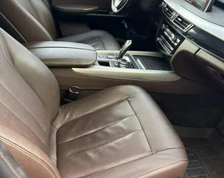 Серый БМВ Х5, объемом двигателя 2.99 л и пробегом 230 тыс. км за 28900 $, фото 7 на Automoto.ua