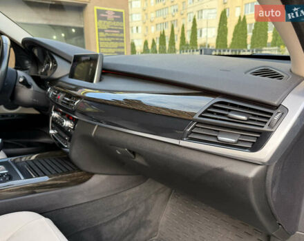 Серый БМВ Х5, объемом двигателя 2.99 л и пробегом 230 тыс. км за 27000 $, фото 25 на Automoto.ua