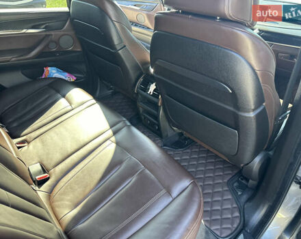 Серый БМВ Х5, объемом двигателя 3 л и пробегом 290 тыс. км за 29500 $, фото 19 на Automoto.ua