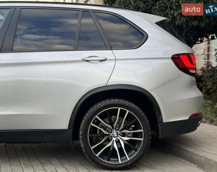 Серый БМВ Х5, объемом двигателя 3 л и пробегом 161 тыс. км за 21990 $, фото 28 на Automoto.ua