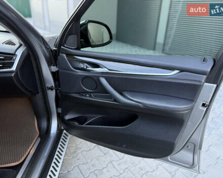 Сірий БМВ Х5, об'ємом двигуна 3 л та пробігом 205 тис. км за 19900 $, фото 33 на Automoto.ua