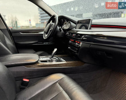 Серый БМВ Х5, объемом двигателя 3 л и пробегом 240 тыс. км за 19900 $, фото 17 на Automoto.ua