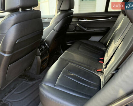 Сірий БМВ Х5, об'ємом двигуна 2 л та пробігом 180 тис. км за 25800 $, фото 35 на Automoto.ua