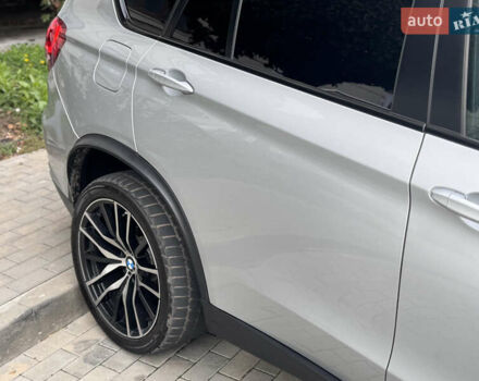 Серый БМВ Х5, объемом двигателя 3 л и пробегом 161 тыс. км за 21990 $, фото 25 на Automoto.ua