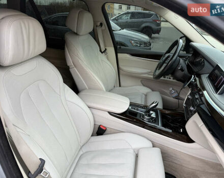 Серый БМВ Х5, объемом двигателя 2.98 л и пробегом 350 тыс. км за 18000 $, фото 9 на Automoto.ua