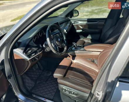 Серый БМВ Х5, объемом двигателя 3 л и пробегом 290 тыс. км за 29500 $, фото 15 на Automoto.ua