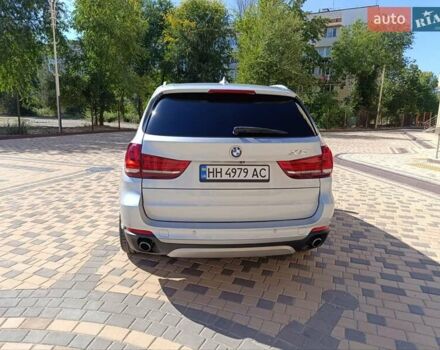 Серый БМВ Х5, объемом двигателя 2.99 л и пробегом 295 тыс. км за 19700 $, фото 7 на Automoto.ua