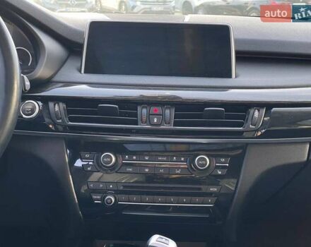 Сірий БМВ Х5, об'ємом двигуна 2.98 л та пробігом 145 тис. км за 22900 $, фото 21 на Automoto.ua