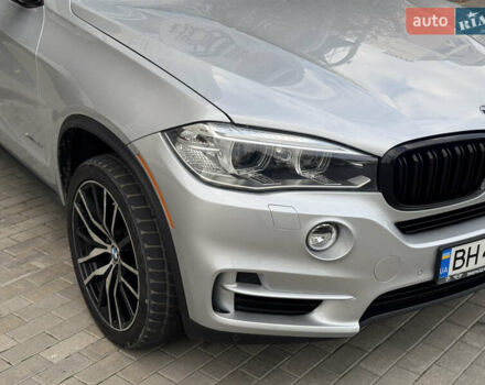 Серый БМВ Х5, объемом двигателя 3 л и пробегом 161 тыс. км за 21990 $, фото 3 на Automoto.ua