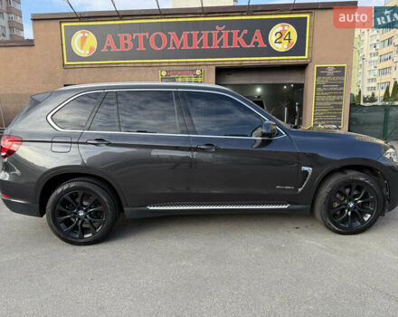 Серый БМВ Х5, объемом двигателя 2.99 л и пробегом 230 тыс. км за 27000 $, фото 9 на Automoto.ua