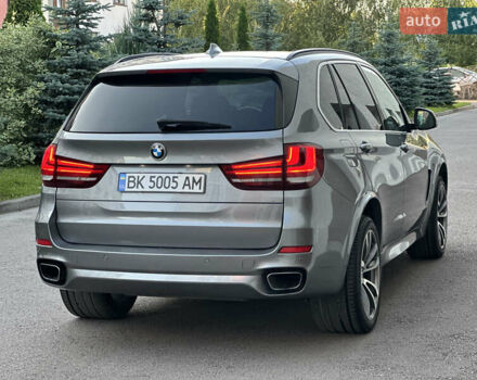 Серый БМВ Х5, объемом двигателя 2.99 л и пробегом 256 тыс. км за 30500 $, фото 6 на Automoto.ua