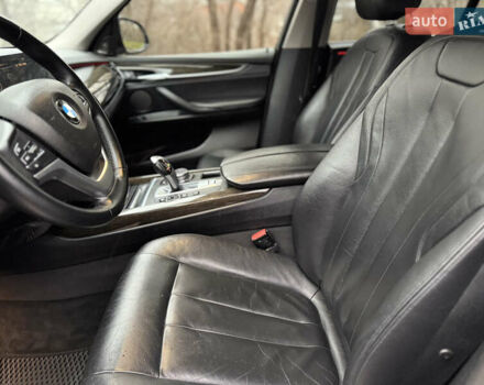 Серый БМВ Х5, объемом двигателя 3 л и пробегом 240 тыс. км за 19900 $, фото 11 на Automoto.ua