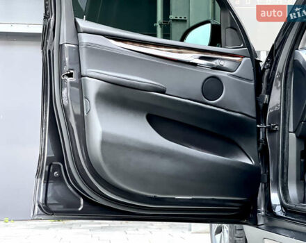 Серый БМВ Х5, объемом двигателя 2.98 л и пробегом 179 тыс. км за 23000 $, фото 35 на Automoto.ua