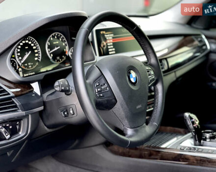 Серый БМВ Х5, объемом двигателя 2.98 л и пробегом 179 тыс. км за 23000 $, фото 3 на Automoto.ua